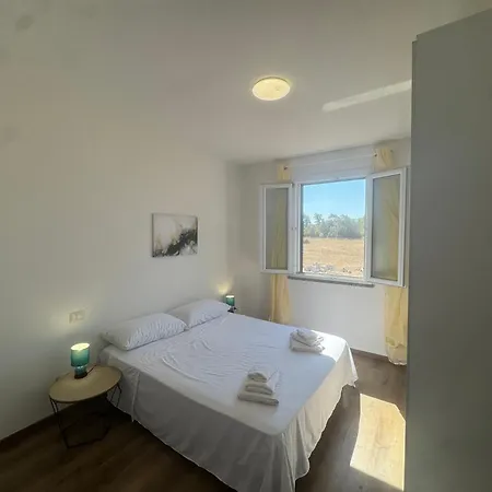 In Con Piscina - Vicino Al Mare Apartament *