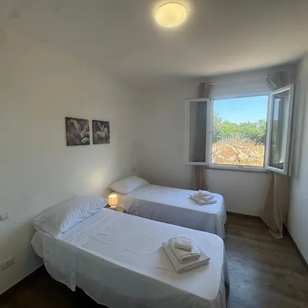 Apartment In Con Piscina - Vicino Al Mare